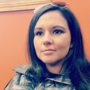 Meet your Posher, April